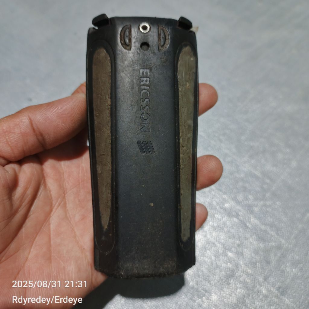 Bahan Baterai Hp Jadul Ericsson R250