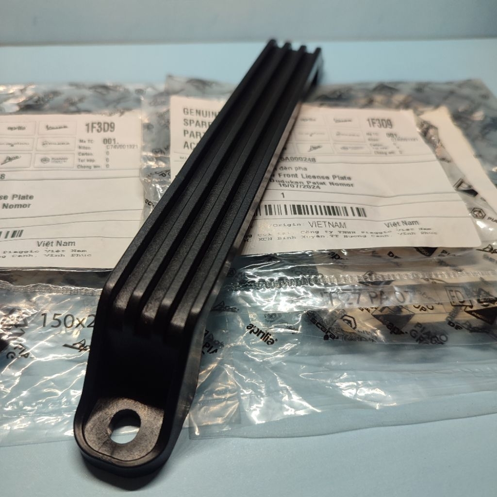 Dudukan Kuncian Aki Vespa Matic Sprint Primavera