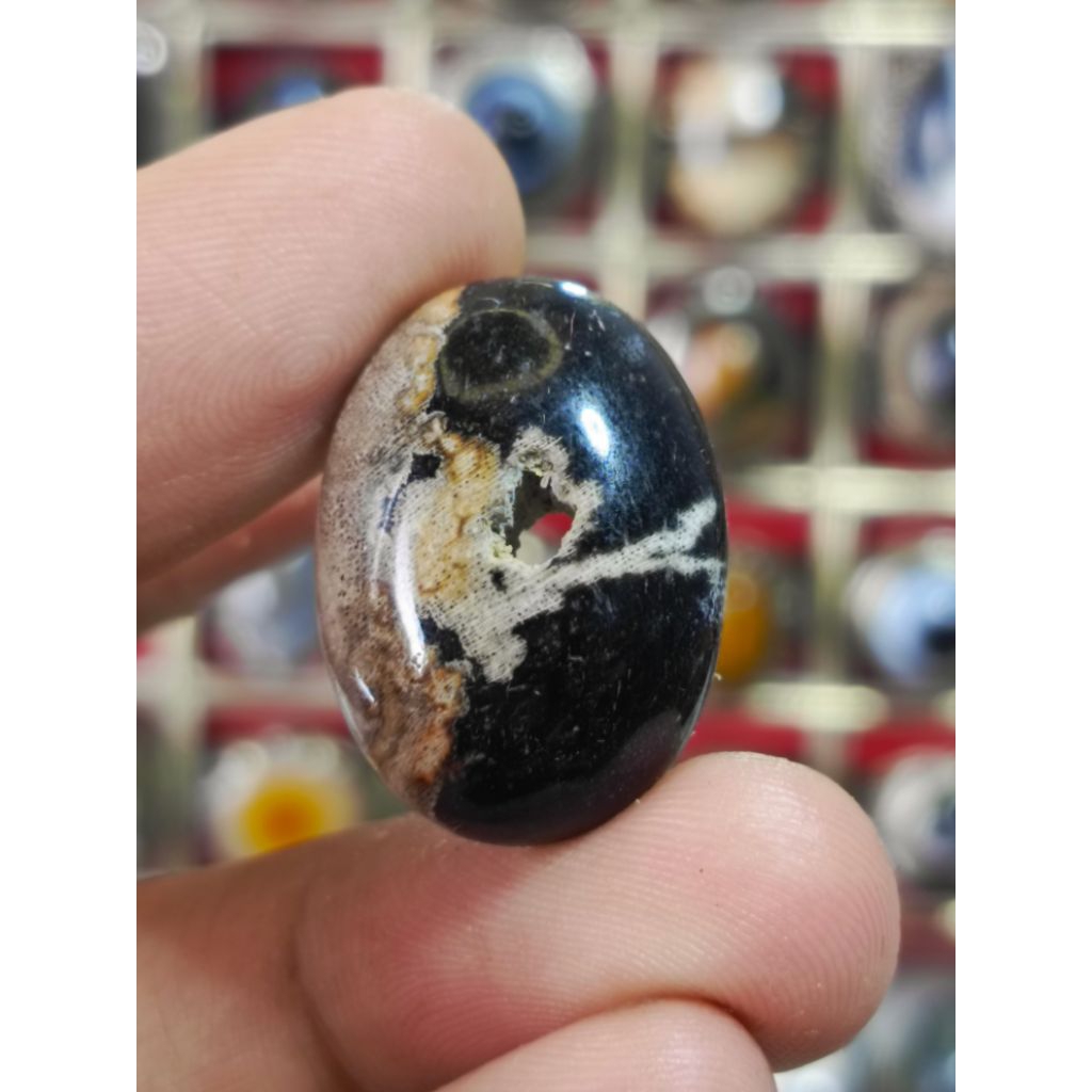 Batu akik Combong Galih Kelor [Sakral] Unik&Antik