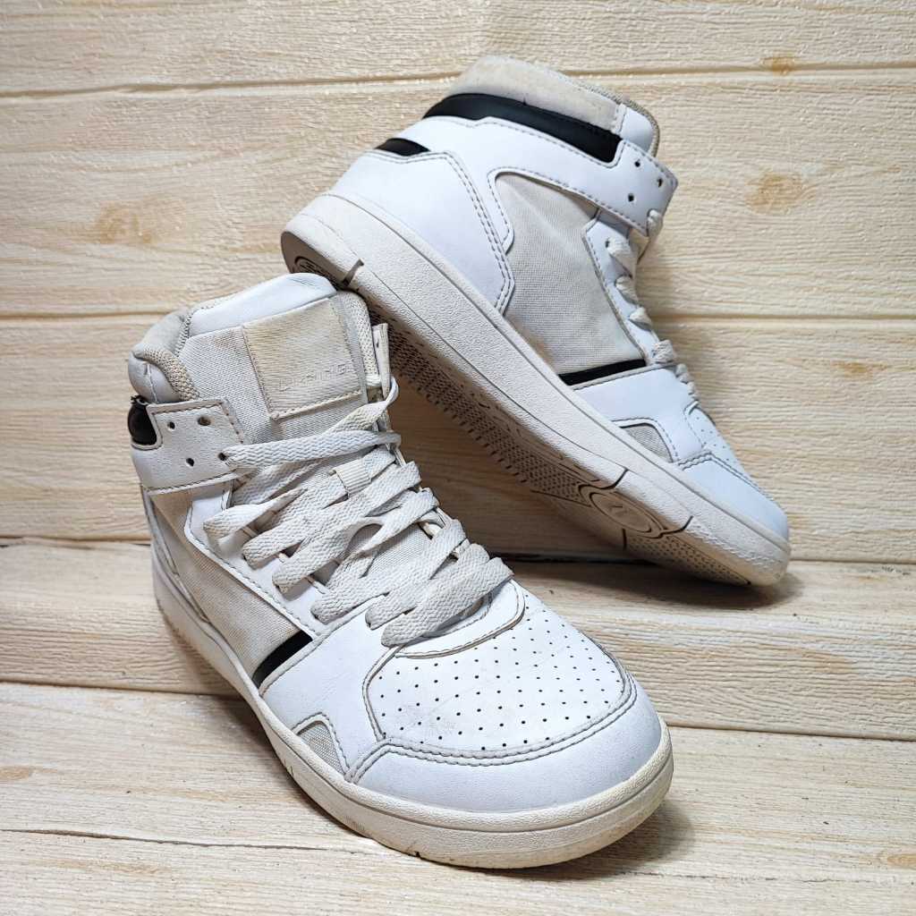 Sepatu Basket  Lining Rider Hi