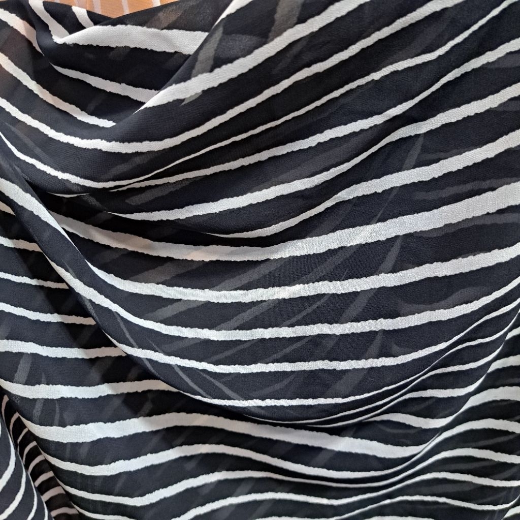 kain ceruti motif - kain ceruti zara motif salur - kain ceruty baby doll premium - kain ceruty nd ek