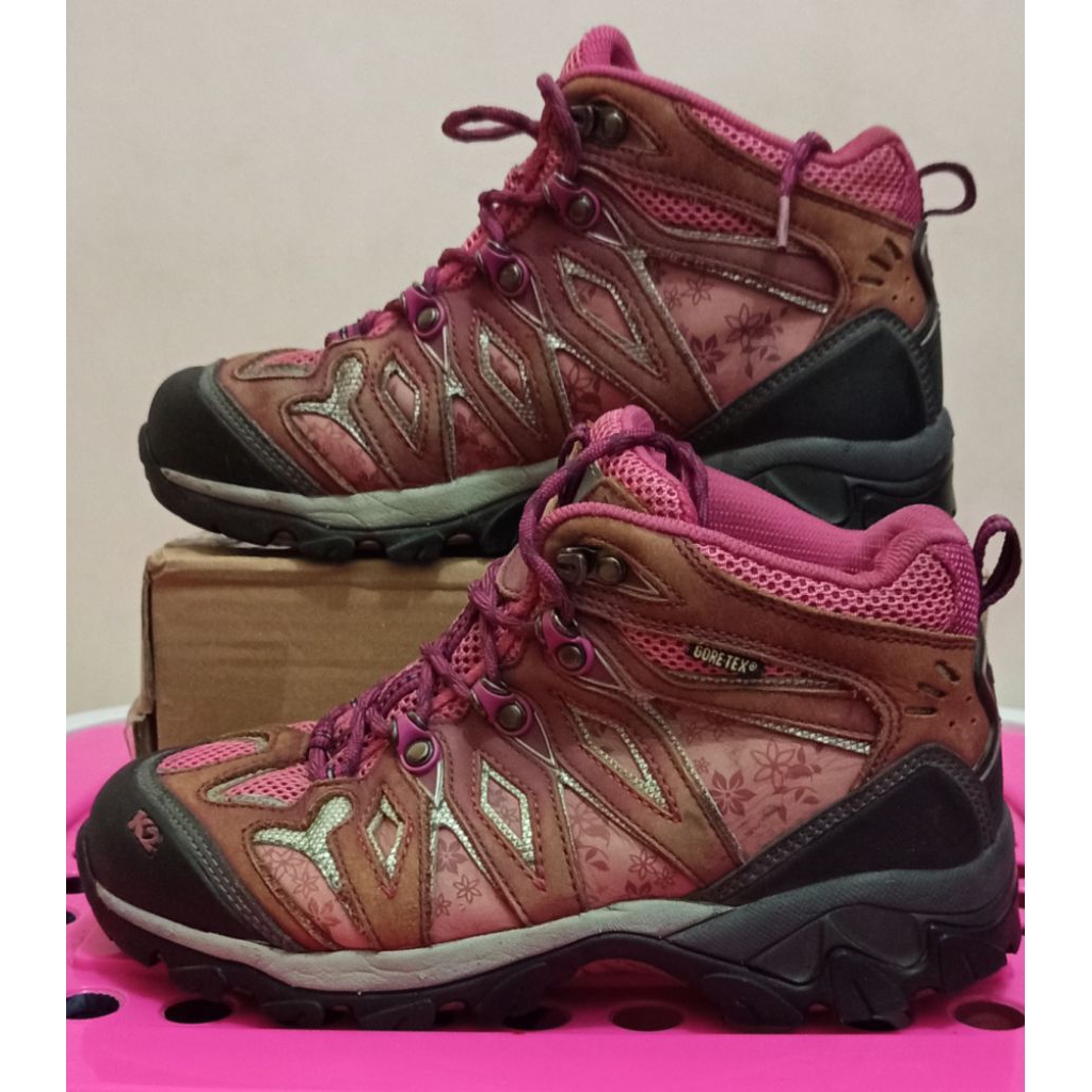 sepatu second outdoor K2 size 38