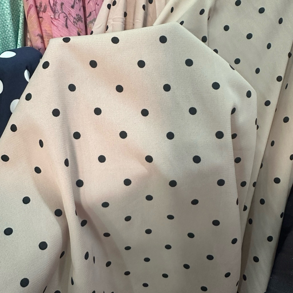 Kain Wolfis Polkadot - Kain Wolfis - Kain Polkadot motif - kain wolfis meteran