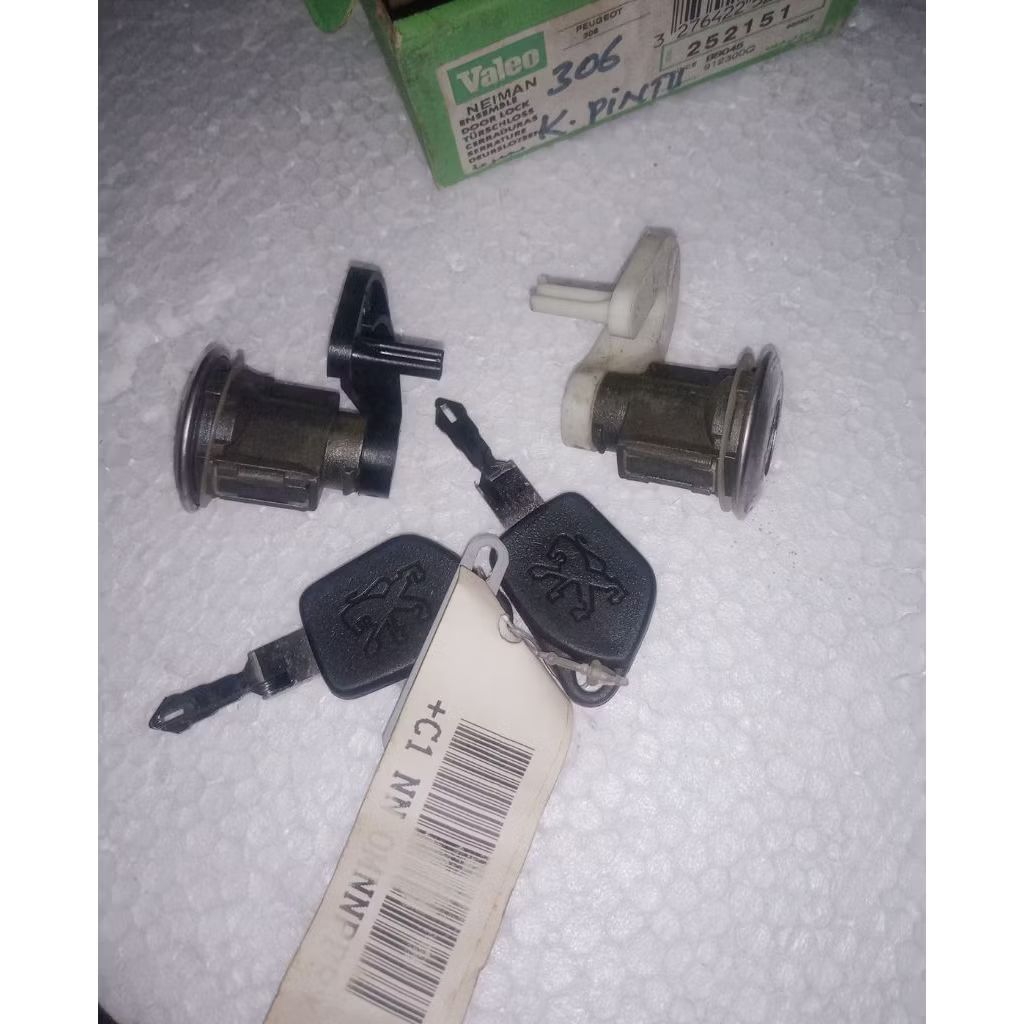 KUNCI PINTU PEUGEOT 306