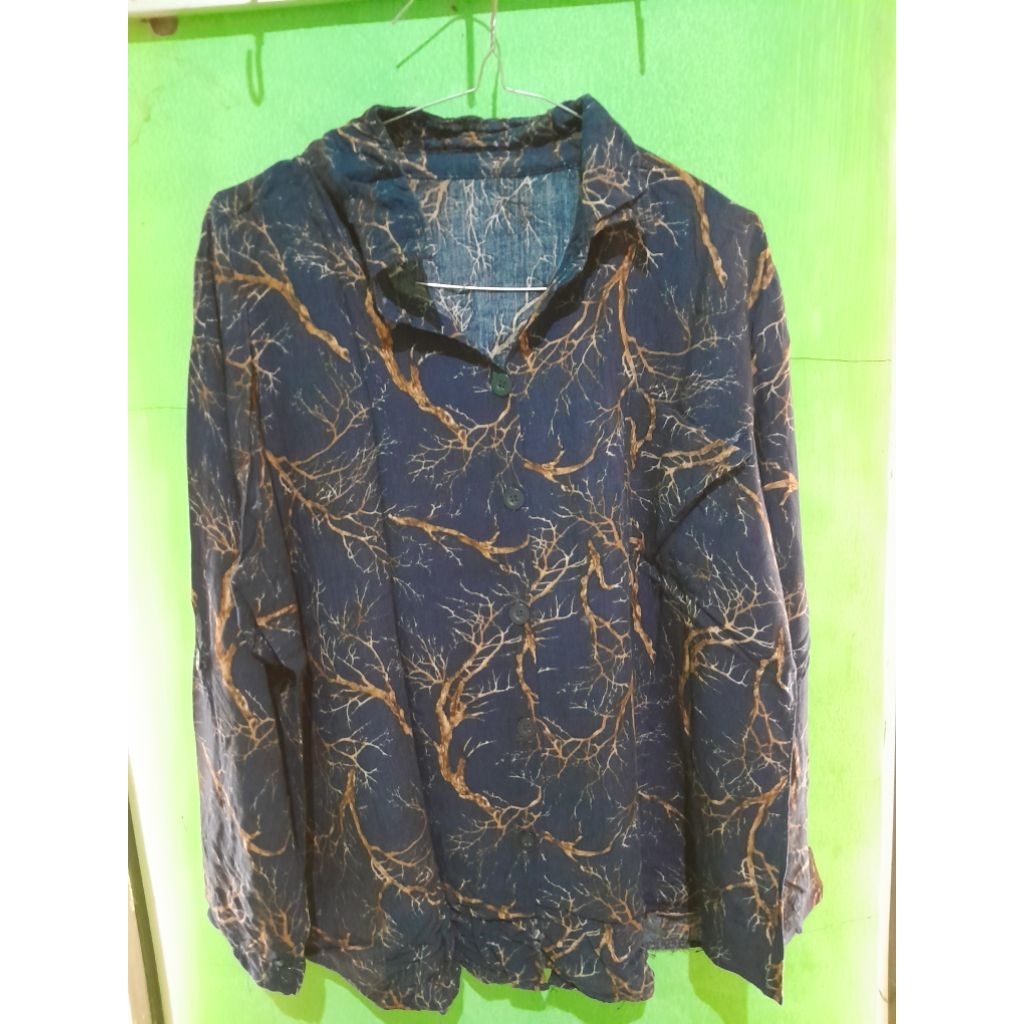 preloved kemeja motif