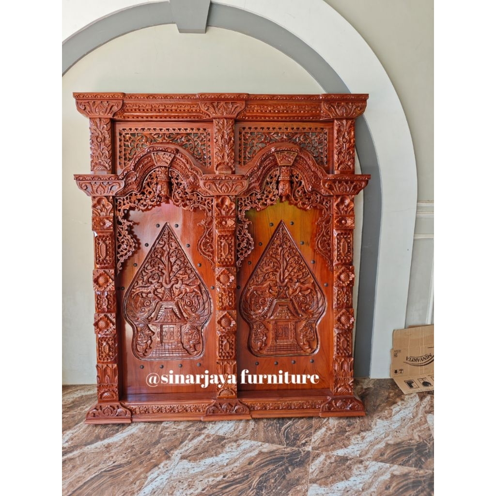 Jendala gebyok jawa ukir kelir kayu jati