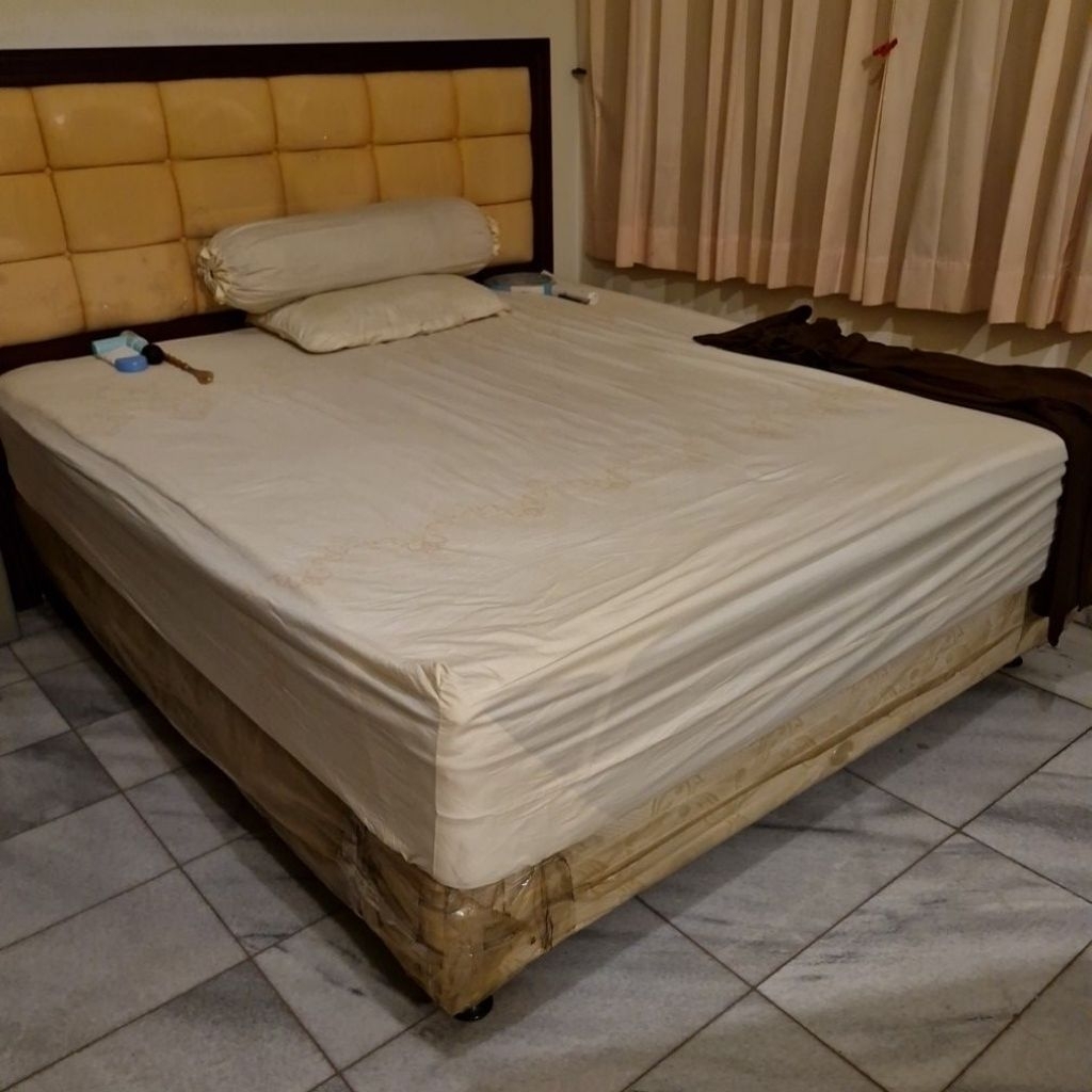 Kasur Springbed Mattress Guhdo Queen Size (180x200x tebal 25 cm) Seken Bekas