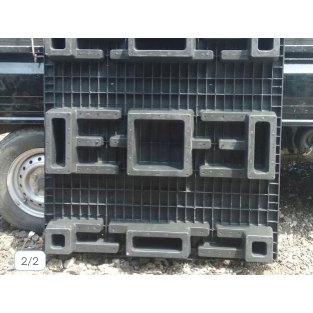 

palet plastik 105×105×14 model flet
