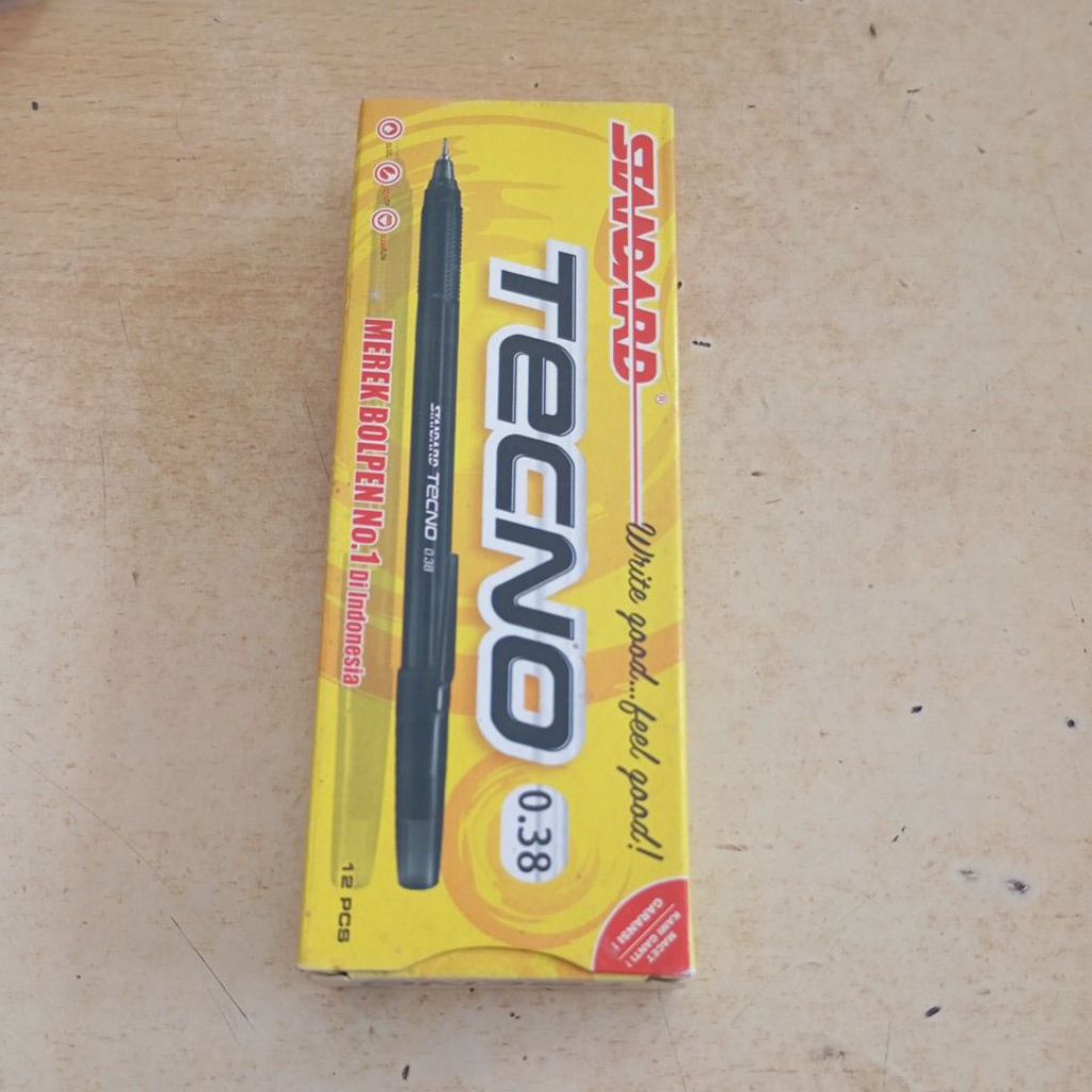

PENA STANDARD TECNO 0,38 HITAM 1 KOTAK ISI 12PCS