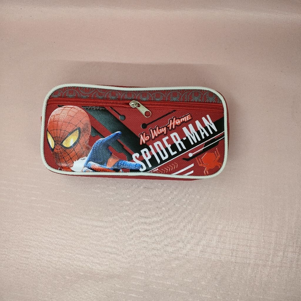 

Tempat pensil anak-anak Spiderman CJ004