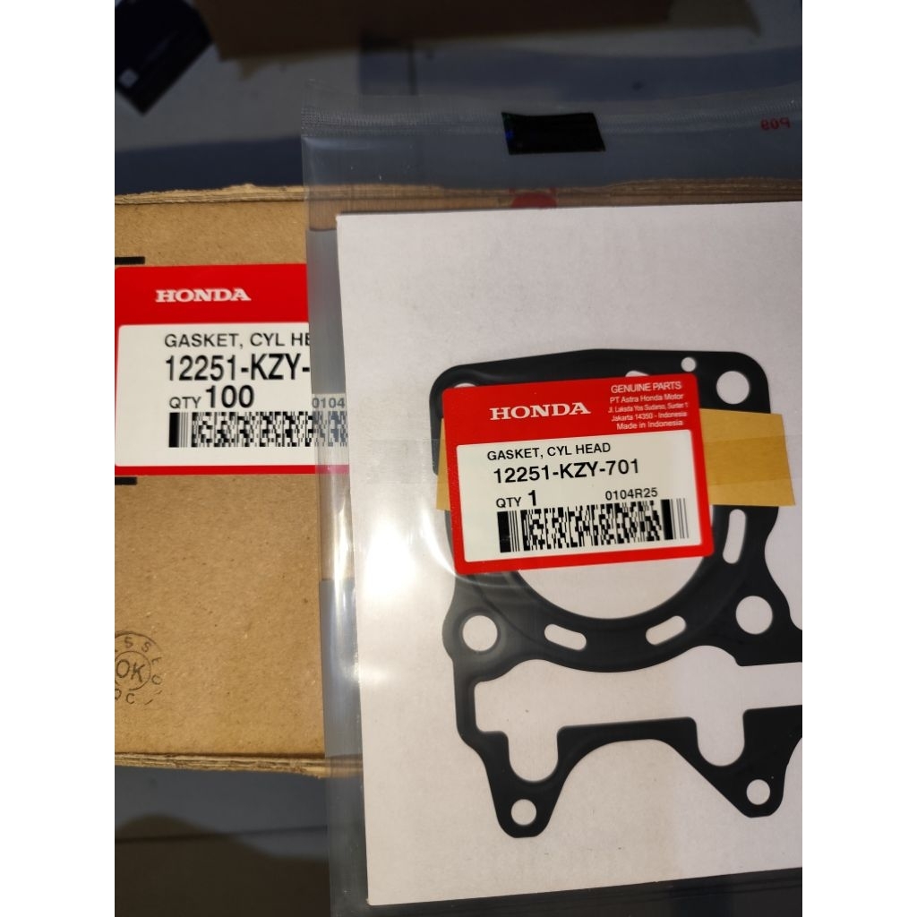 Gasket Cylinder Head/Paking Cylinder Head (Plat). PCX 150 CBU,VARIO 150. 12251-KZY-701.  ORI