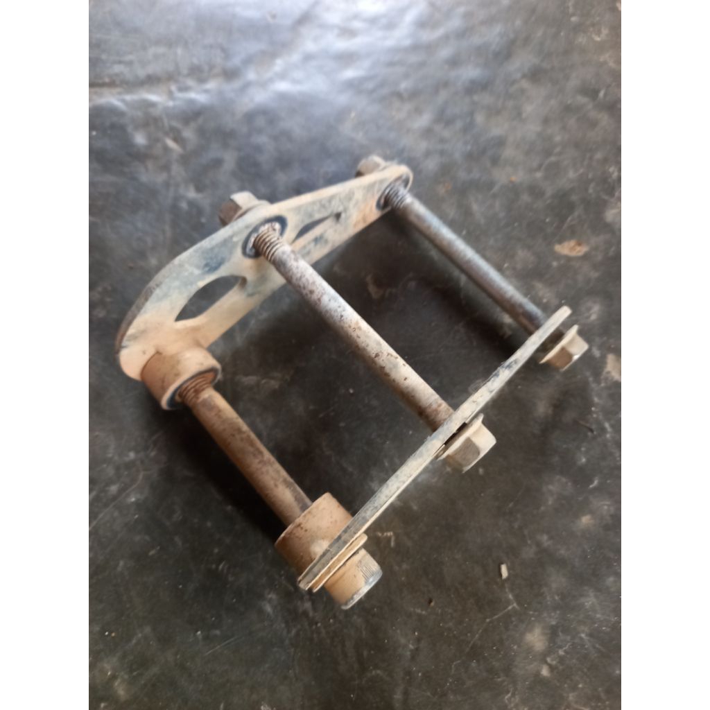 breket mesin jupiter mx