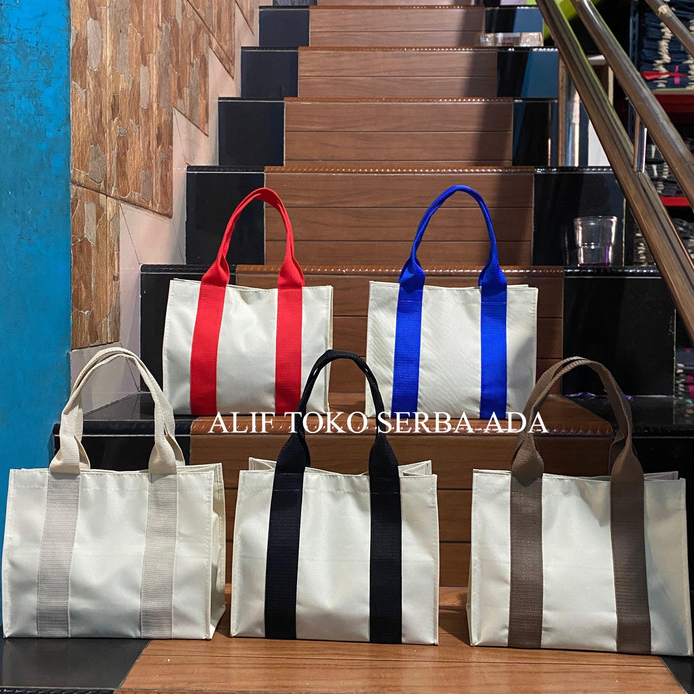 Totebag Bridesmaid Custom Blacu Furing 25x10X20cm