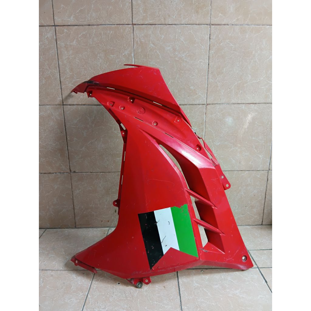 bagian kiri Cover Fairing Ninja 250 fi old lama gen 1 lepasan ( Minus bekas repairnt )