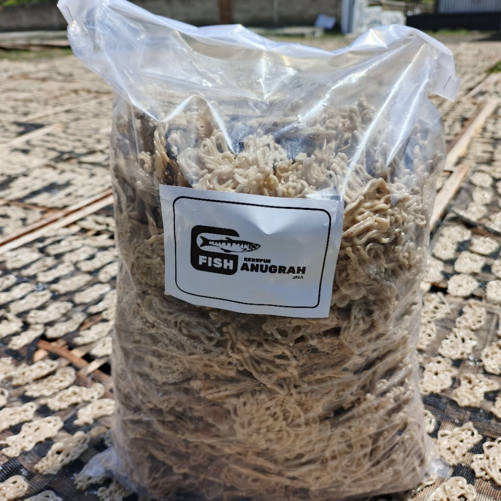 5 kg / 1 bal Kerupuk mentah ikan tengiri asli Banyuwangi / Kerupuk Ikan Tengiri Kemasan 5 kg
