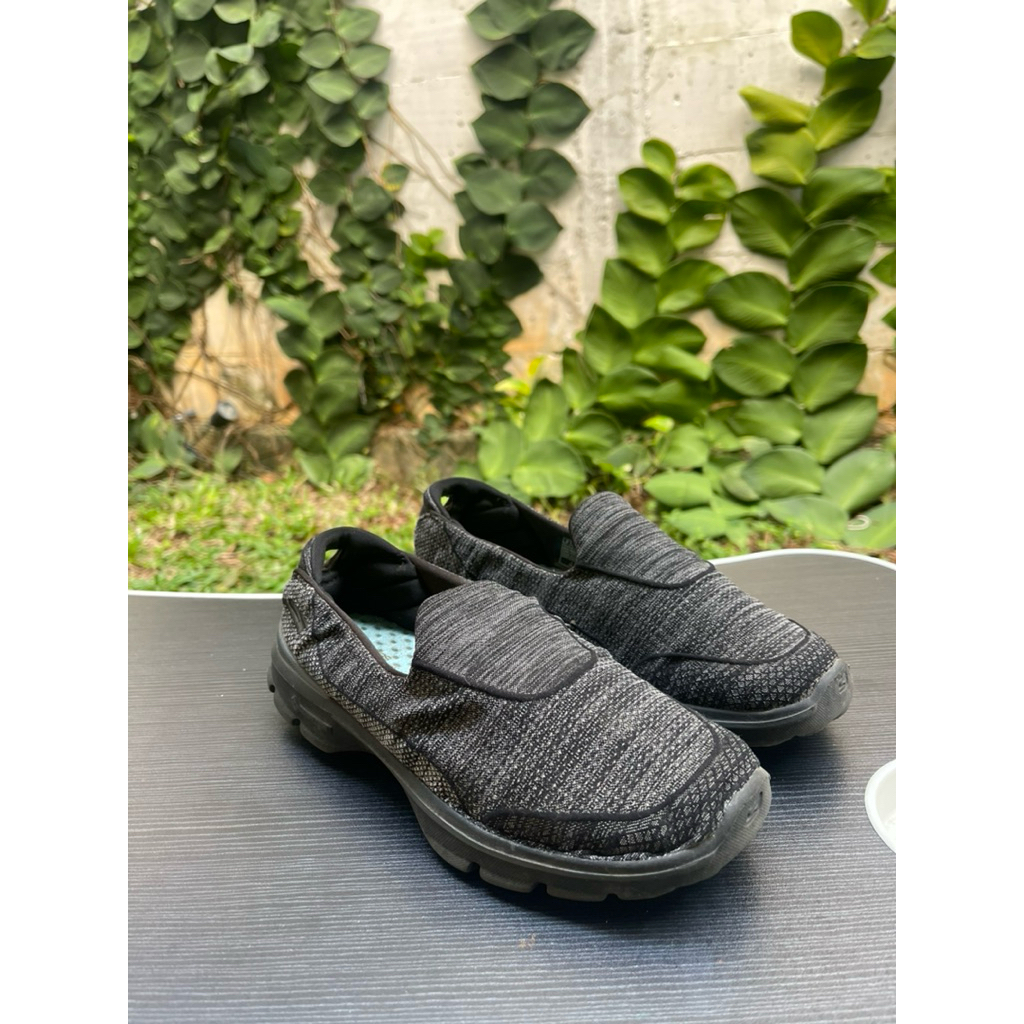 preloved skechers anak sepatu anak dewasa wanita slip on