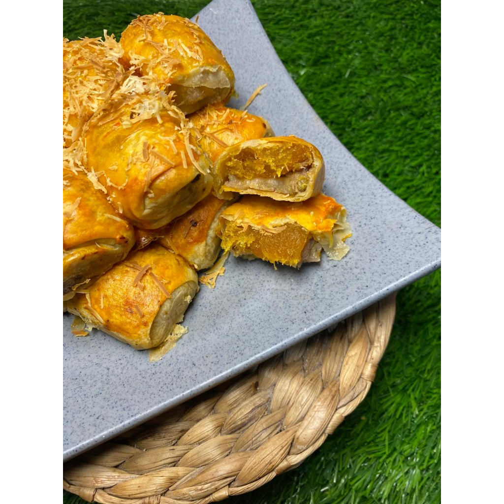 

BOLEN PISANG NANAS isi 12 PCS