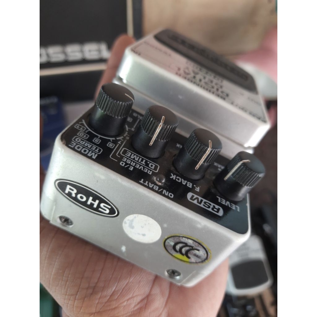 efek gitar digital delay dd600 behringer