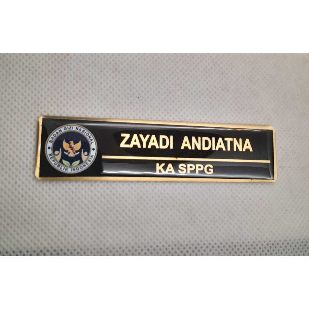 

Nametag bahan plat kuningan gold/ Nama dada emas