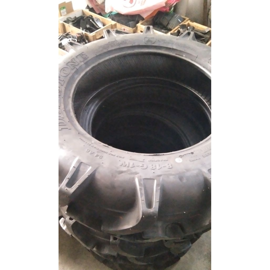 ban depan traktor ukuran 8-18