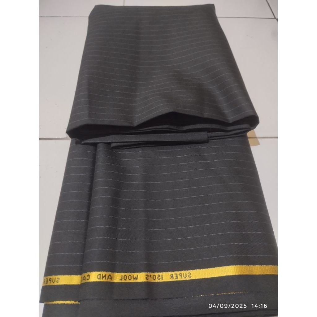 Bahan Kain Celana Jas Safari Wool Hitam salur Biru muda