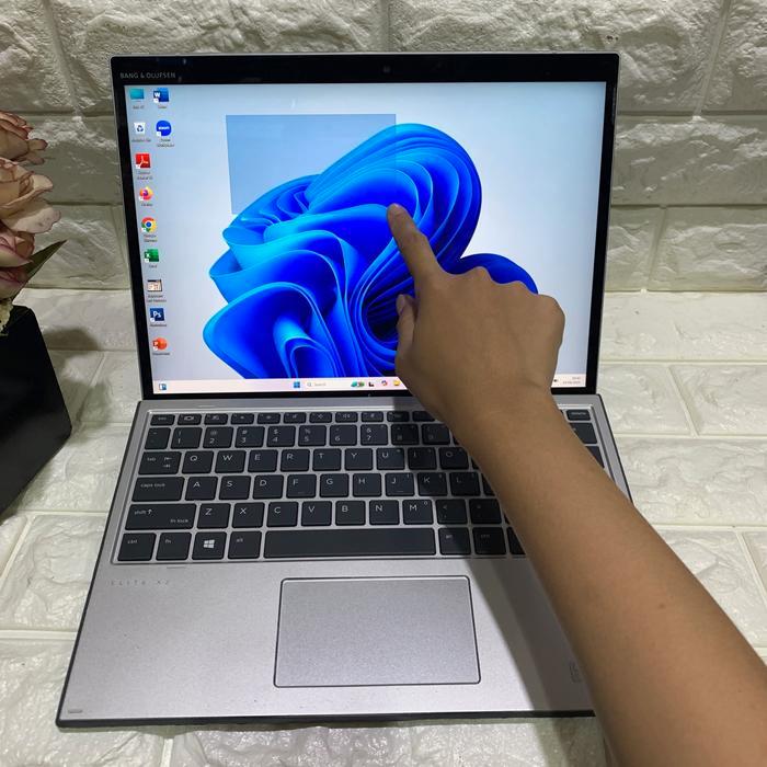 Laptop Tablet HP Elite X2 G8 Touchscreen Core i5 1135G7 Windows 10 Layar Bias dilepas SIAP PAKAI (N)
