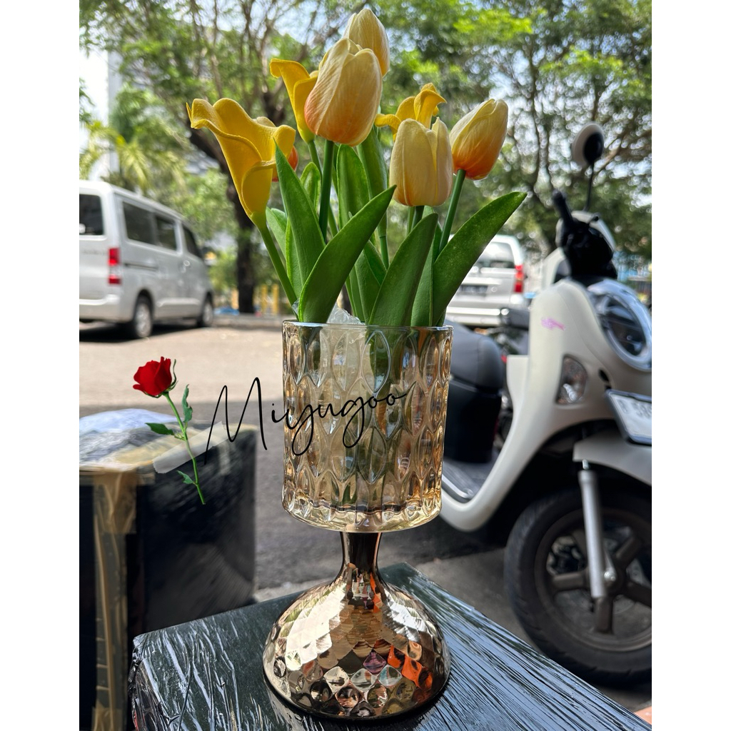 vas bunga kristal/ pot bunga kristal