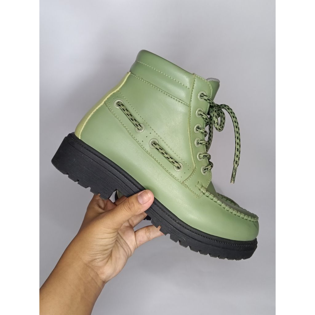 Adorable Projects (Way Boots Green)