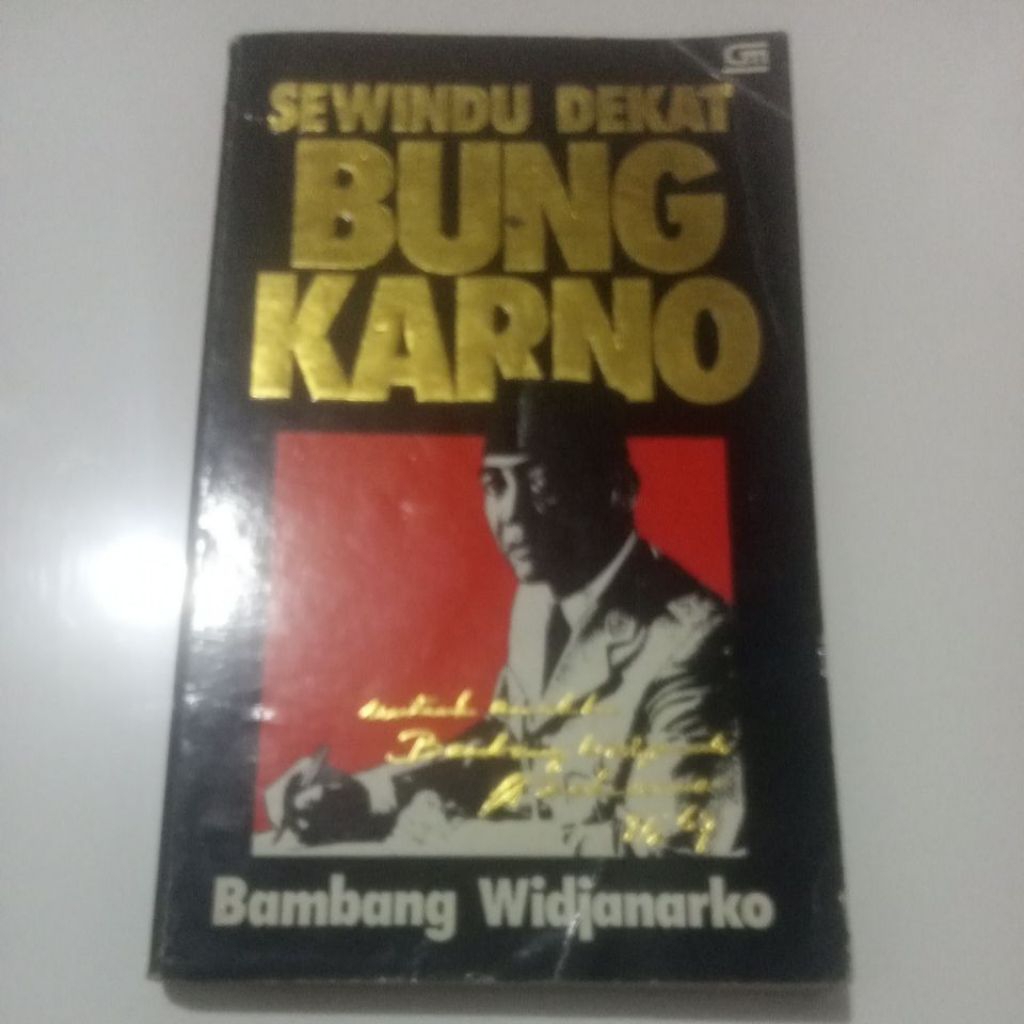 Sewindu dekat Bung Karno.
