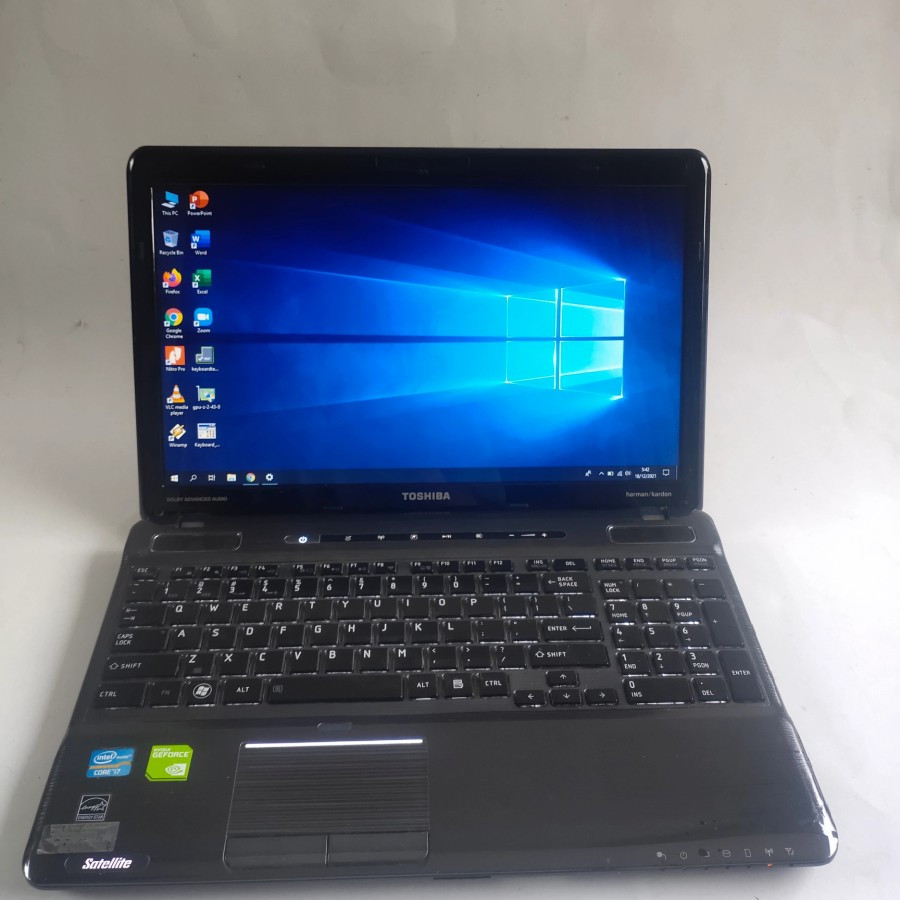TOSHIBA CORE I7 DUAL VGA NVDIA GEFORCE 2GB RAM 16GB SSD 256GB LAPTOP GAMING DESAIN