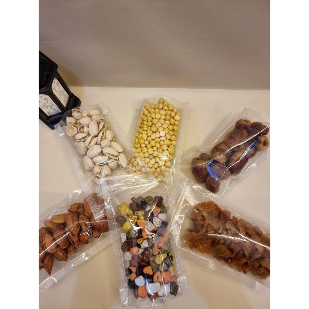 

Aneka Makanan Khas Oleh Oleh Haji dan Umroh Kemasan Standing Pouch Hemat