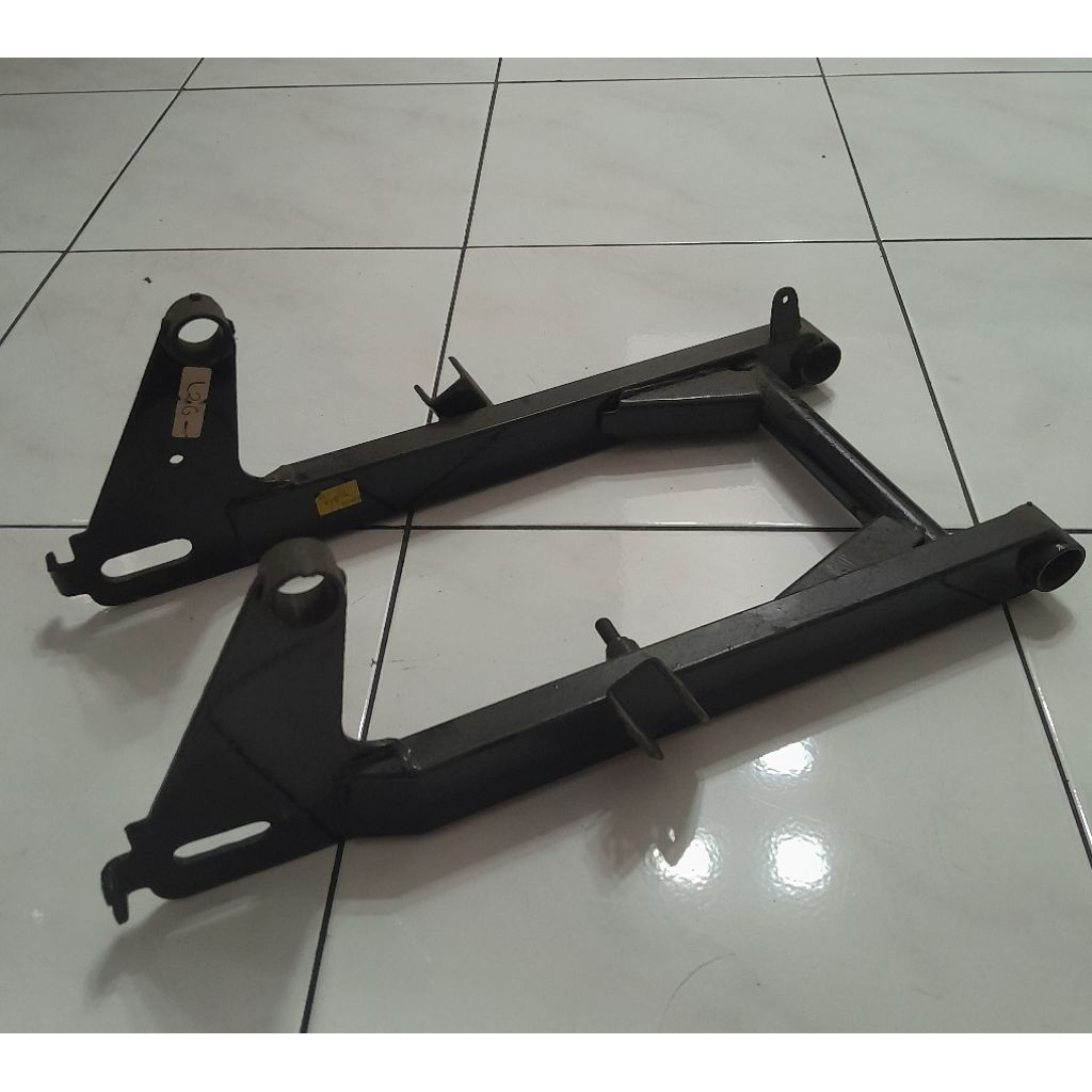 Swing Arm Sasis Fork Arm belakang Yamaha L2G YB100 YB L2S L2 Super