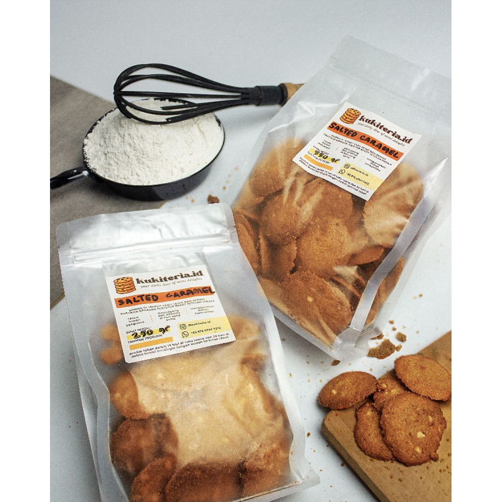 

kukiteria.id - Mini Salted Caramel White Chocolate Chip Cookies 250gr & 550gr