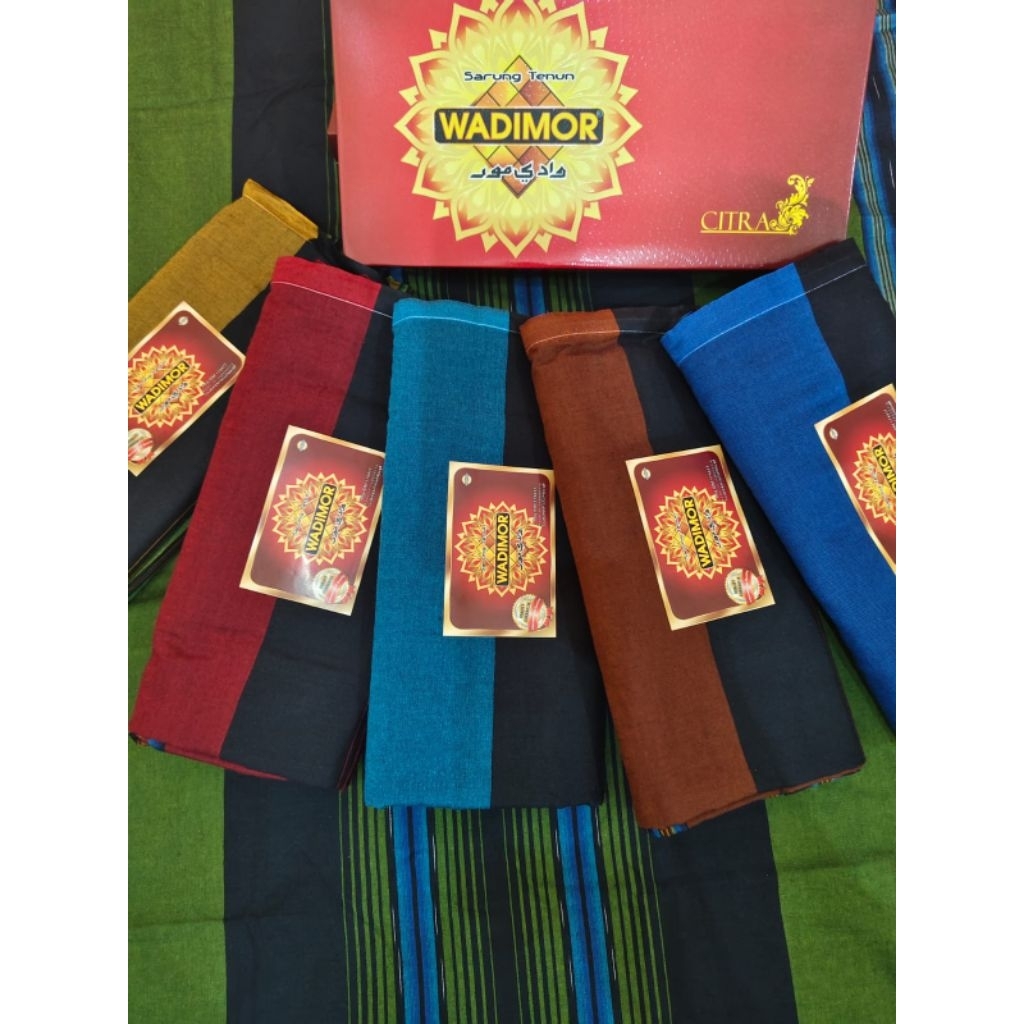 SARUNG WADIMOR MANIK MANIK