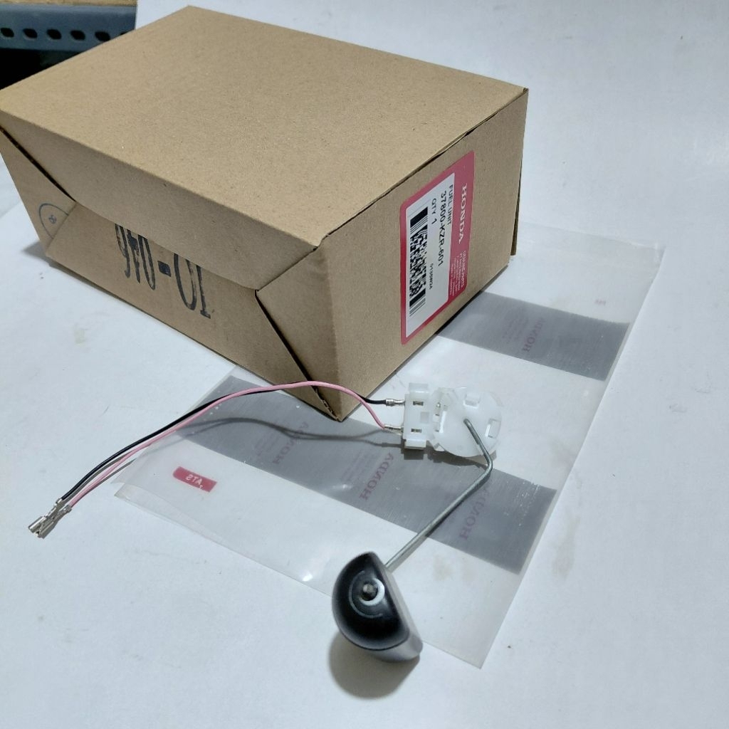 37800-KZR-601 PELAMPUNG BENSIN VARIO 125/150  (KZR) ORIGINAL