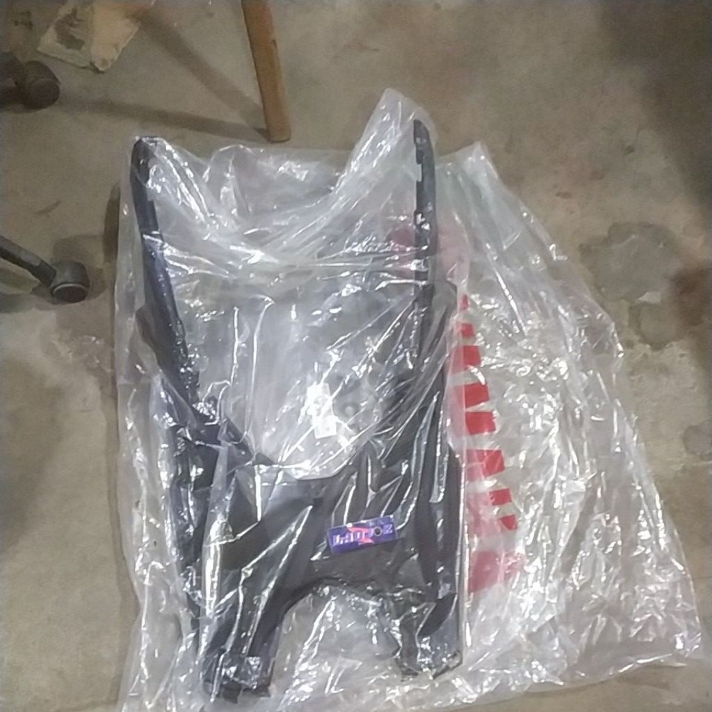 Cover Pijakan kaki Footrest Mio M3/ Body Cover/ 2PH-F7481-00/YAMAHA