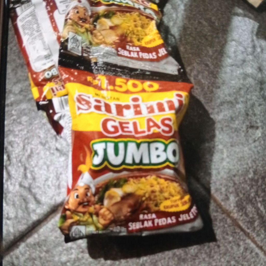

Sarimi gelas jumbo seblak pedes jeletot (1renceng/10pcs)