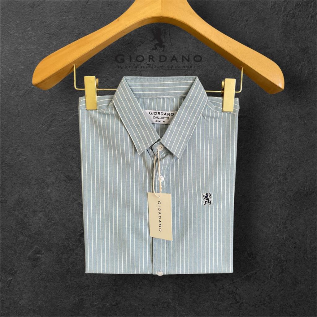 Giordano Kemeja Salur Biru Putih pendek pria Slim Fit Premium