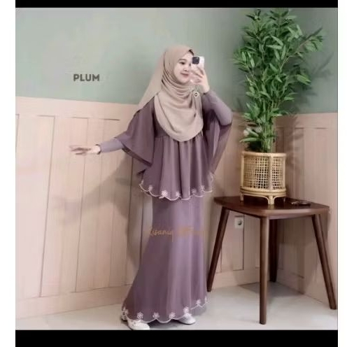 Preloved Nadine setrok free cyra shawl mauve by Risaniq Hijab