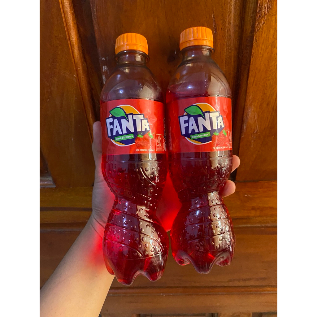 

Minuman Fanta Rasa Strawberry 390ml