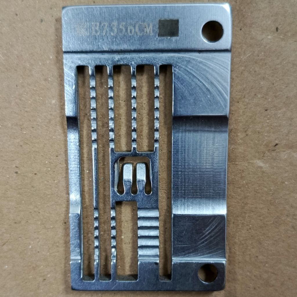SIRUBA E 7356 Needle Plat mesin kam overdeck SIRUBA