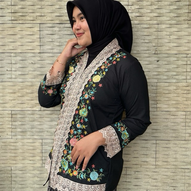 Kebaya Bordir Renda