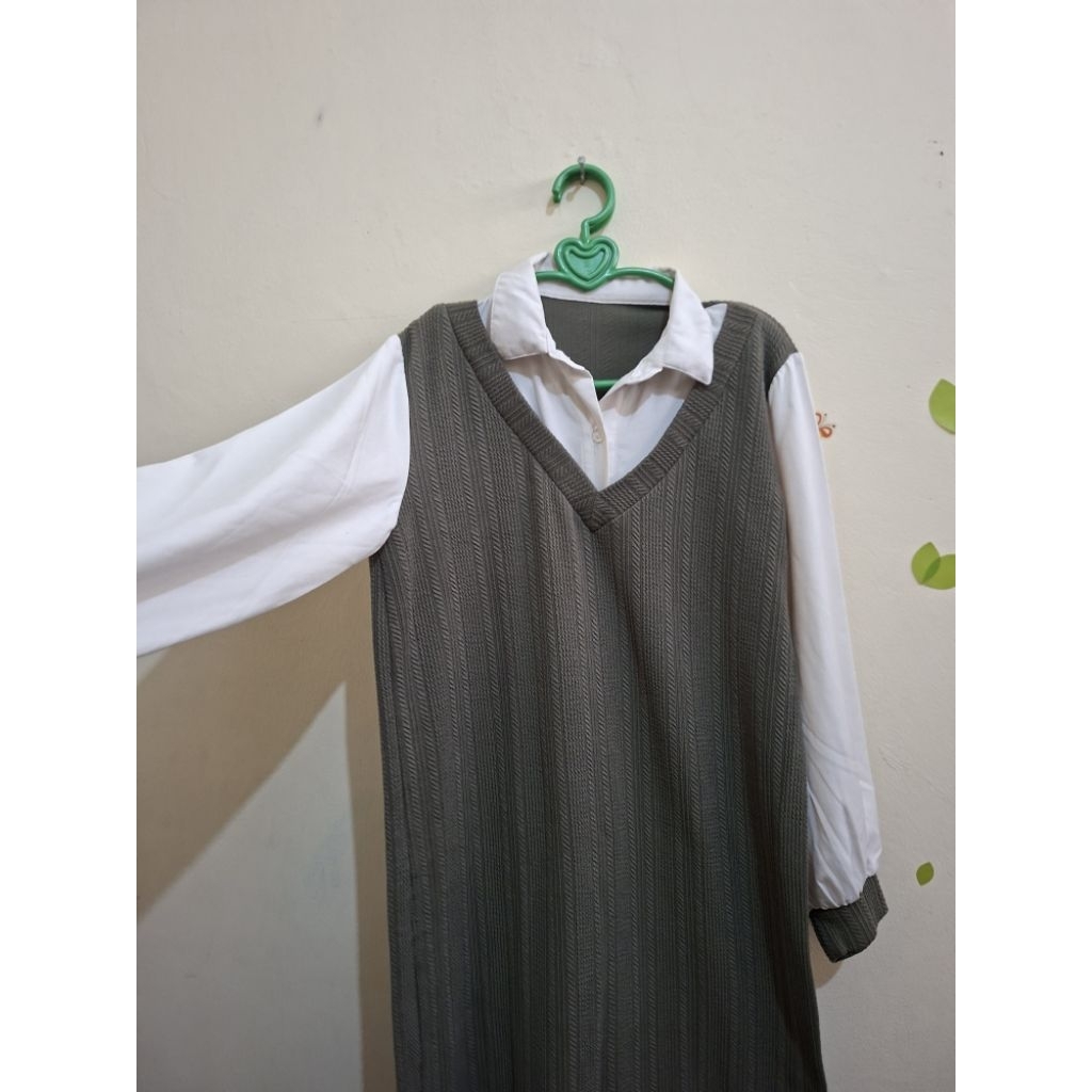 Preloved - Tunik Hijau Army Putih Panjang 100cm LD 120cm