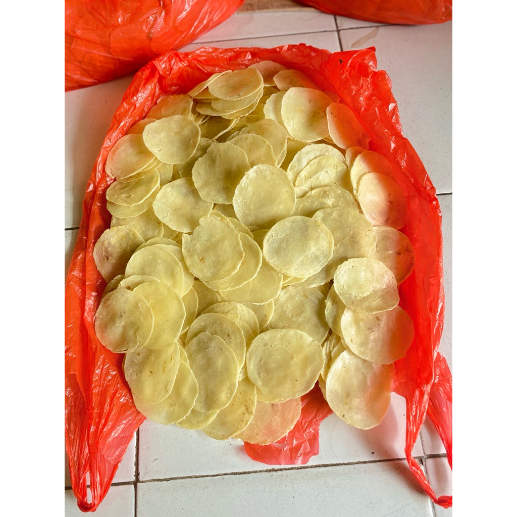 

Emping Melinjo Mentah Kualitas Super Khas Kebumen 1 kg (biji 5 melinjo)