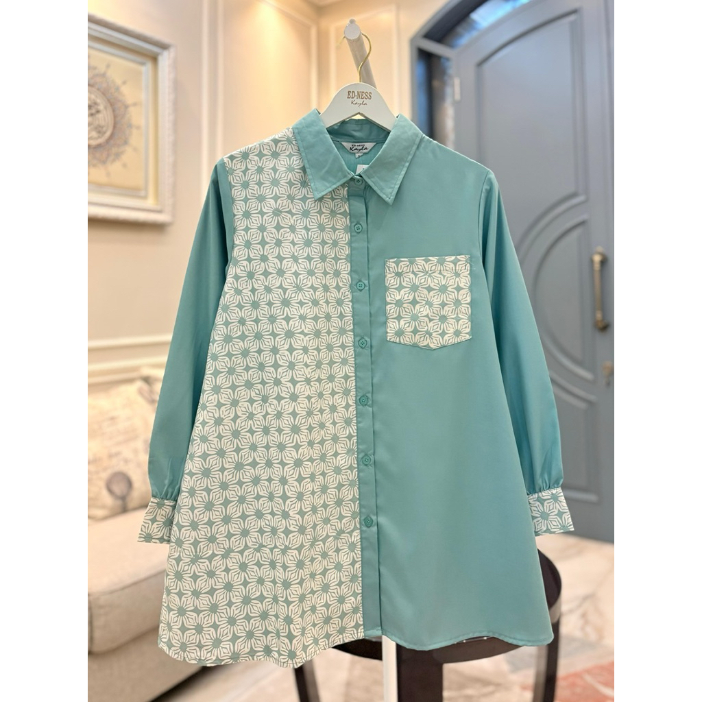Kemeja katun ima tuyobo mix batik garutan bagian depan + saku depan kiri  Batik lapis trikot Kancing