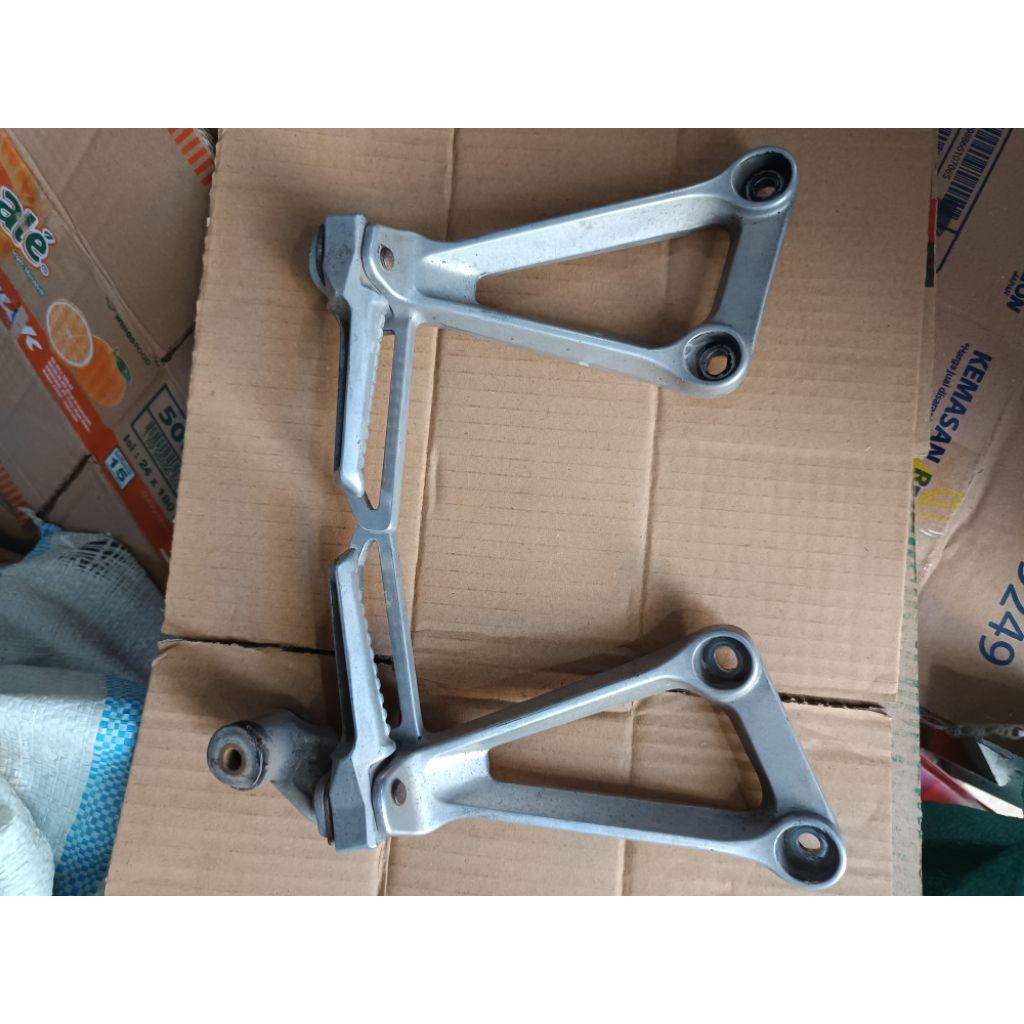 step belakang original cbr150r k45A original