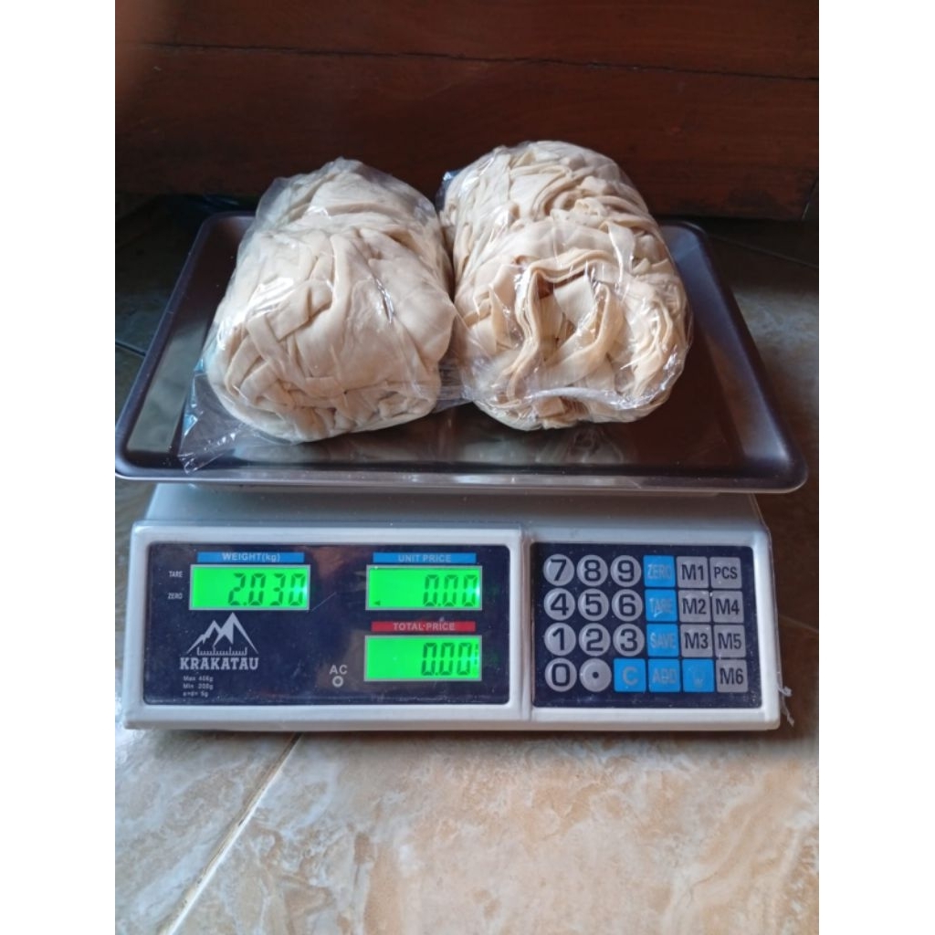 

Kriwilan kulit kebab 2kg original kriwilan tortila murah tinggal goreng bisa dikasih bumbu tabur