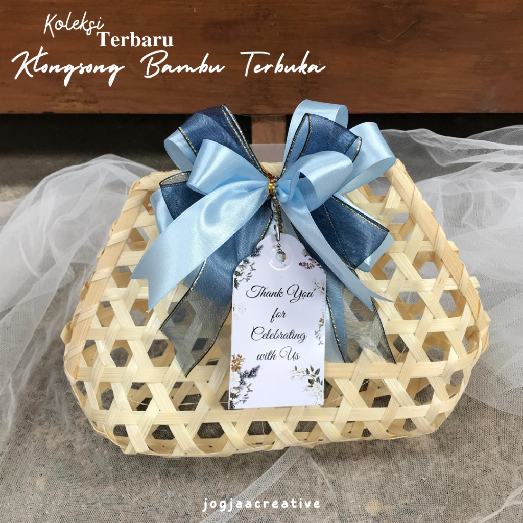 

Produk KLONGSONG BAMBU TERBUKA KECIL PITA BONUS KARTU UCAPAN SPESIAL Produk Packaging Souvenir Berbagai macam Acara