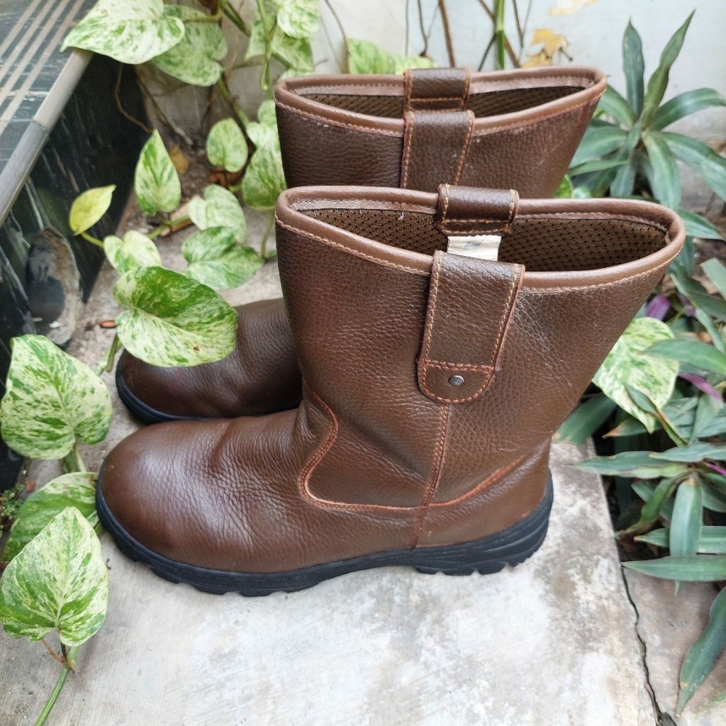 sepatu safety second krusher size 42(27cm)