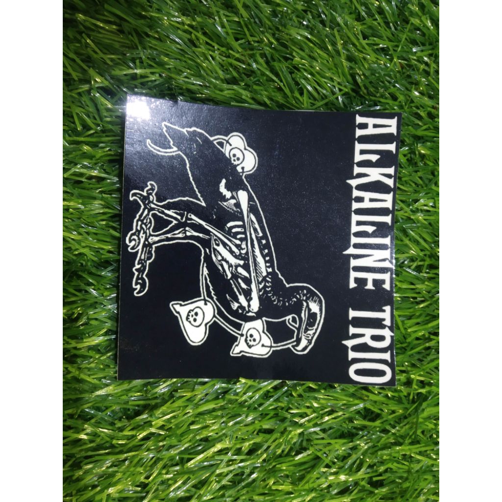 stiker vinyl alkaline trio